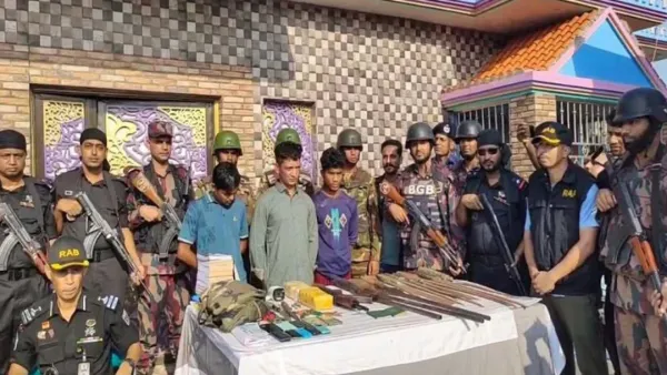 সেনা অভিযানে মিয়ানমার সীমান্তের শীর্ষ সন্ত্রাসী গ্রেপ্তার, জনমনে স্বস্তি