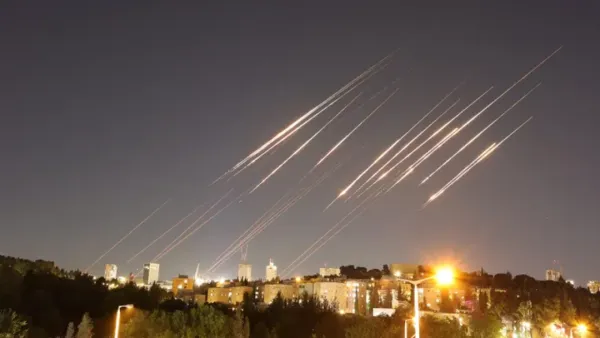 ইরান-গাজার পাশাপাশি ইয়েমেনেও হামলা চালাচ্ছে ইসরায়েল