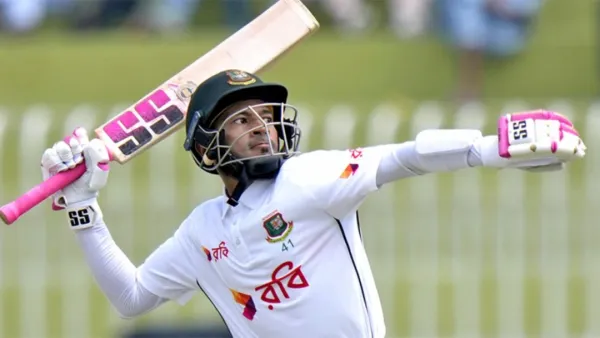 শান্তর পর মুশফিকেরও সেঞ্চুরি