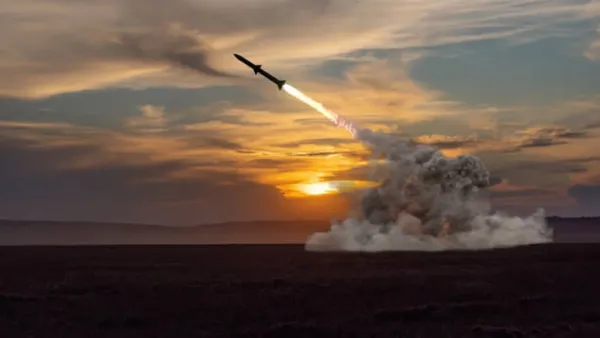 ইরানের ক্ষেপণাস্ত্রের আঘাতে মোসাদের সদর দপ্তরে আগুন