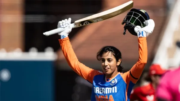 সেঞ্চুরিতে ভারতীয় ক্রিকেটার স্মৃতি মান্ধানার অনন্য ইতিহাস