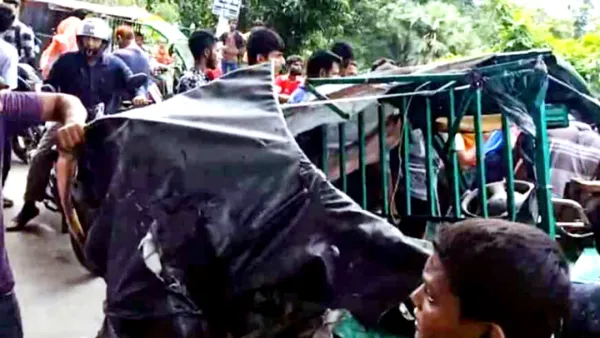 ট্রাকের ধাক্কায় ইজিবাইকের দুই যাত্রী নিহত