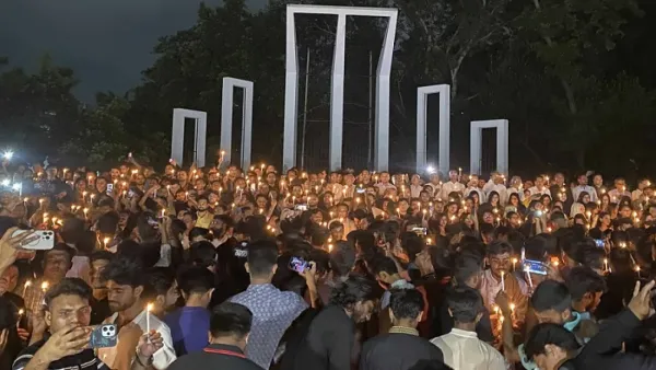 গণ-অভ্যুত্থানের শহীদদের স্মরণে ছাত্রদলের মোমবাতি প্রজ্বলন