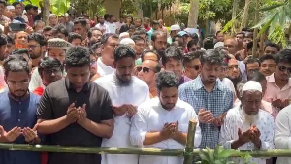 শহীদ আবু সাঈদের কবর জিয়ারতের মধ্য দিয়ে এনসিপির মাসব্যাপী কর্মসূচি শুরু