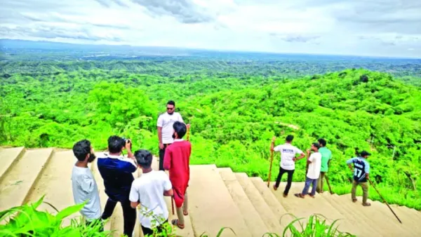 প্রাকৃতিক সৌন্দর্যের অপর নাম সীতাকুণ্ড