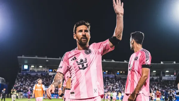 মেসির অবিশ্বাস্য ২ গোলে মায়ামির জয়