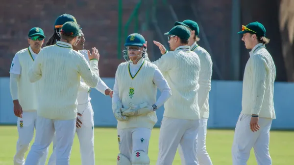 জিম্বাবুয়েকে হারিয়ে টানা জয়ের রেকর্ড সমৃদ্ধ করল দ. আফ্রিকা