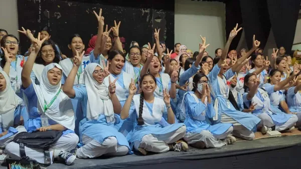 জিপিএ-৫ এ ছেলেদের চেয়ে এগিয়ে মেয়েরা