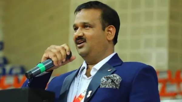 ভারতীয় ক্রিকেটে কেলেঙ্কারি, গ্রেপ্তার এইচসিএ সভাপতি