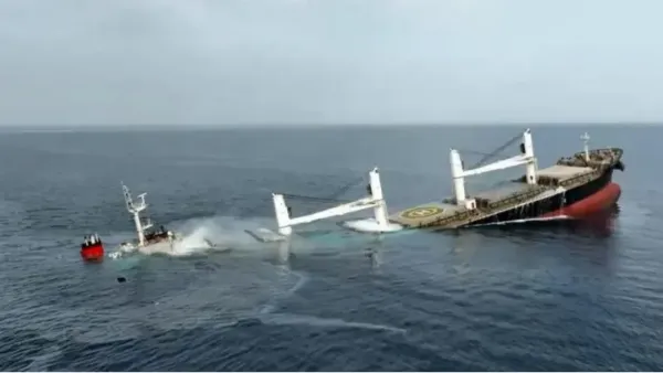 আবারও লোহিত সাগরে জাহাজে আক্রমণ হুতিদের