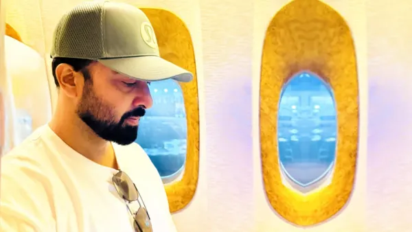 দেশ ছাড়লেন শাকিব খান