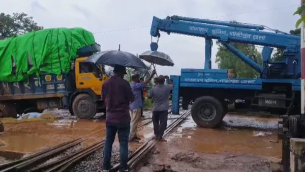 তিন ঘণ্টা পর ঢাকা-উত্তরবঙ্গ রেল যোগাযোগ স্বাভাবিক