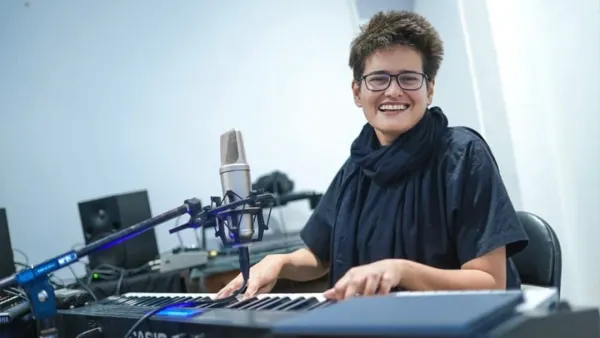 গানে গানে জুলাইয়ের গল্প বললেন সায়ান