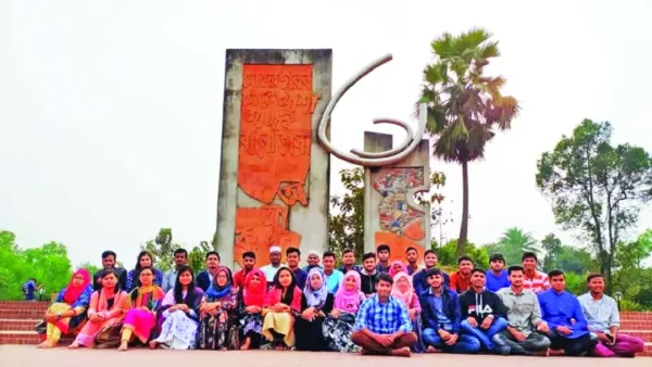  শিক্ষার্থীদের কাছে স্মৃতি হয়ে থাকবে বাংলা বিভাগ