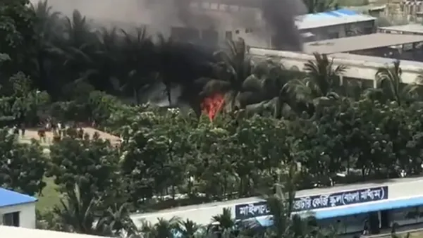  ‘আগুনের ফুলকি বের হইল, তখন চোখে কিছু দেখতেছিলাম না’ 