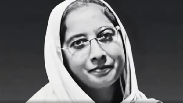 নিজে দগ্ধ হয়েও শিক্ষার্থীদের উদ্ধার করা শিক্ষিকা মাহেরীন চিরনিদ্রায় শায়িত