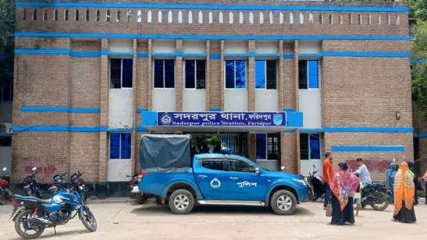 সড়কে প্রাণ গেল ৮ বছরের মাদ্রাসা শিক্ষার্থীর