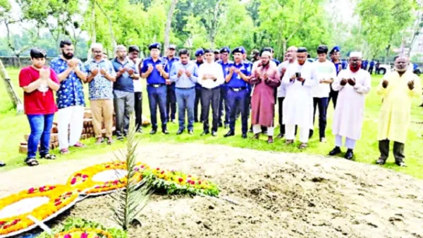 নীলফামারীতে শিক্ষিকা মাহরিনের সমাধিতে ডিসি-এসপির শ্রদ্ধা