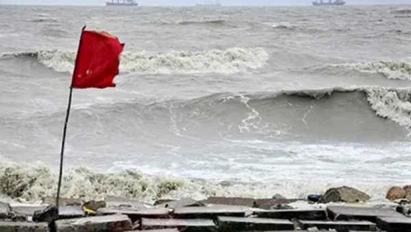 সাগরে লঘুচাপ, বন্দরে ৩ নম্বর সতর্কসংকেত