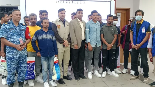 তিউনিশিয়া থেকে দেশে ফিরলেন ১৯ বাংলাদেশি 