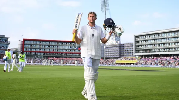 রুটের রেকর্ডে বড় লিড ইংল্যান্ডের