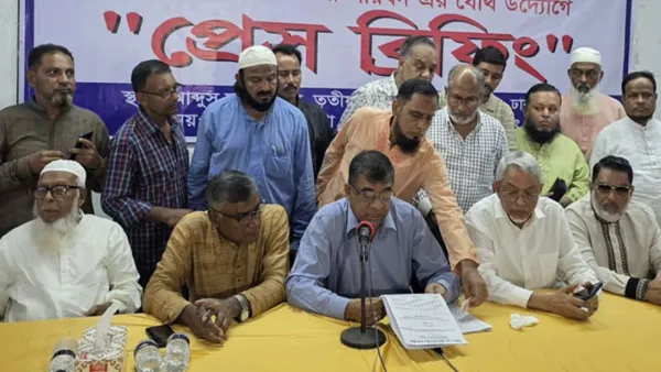 আট দাবি আদায়ে ৭২ ঘণ্টা পরিবহন ধর্মঘটের হুঁশিয়ারি 