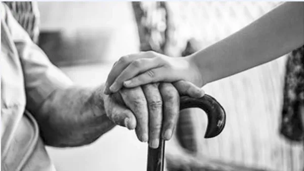 বৃদ্ধাশ্রম নয় যত্ন মিলুক পরিবারে