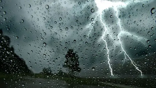 ঢাকায় বজ্রবৃষ্টি নিয়ে যা জানাল আবহাওয়া অধিদপ্তর