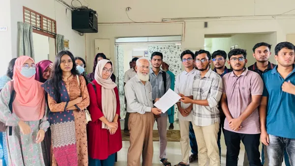 বাকৃবিতে দ্বিতীয় দিনের মতো ক্লাস-পরীক্ষা বর্জন, স্মারকলিপি প্রদান