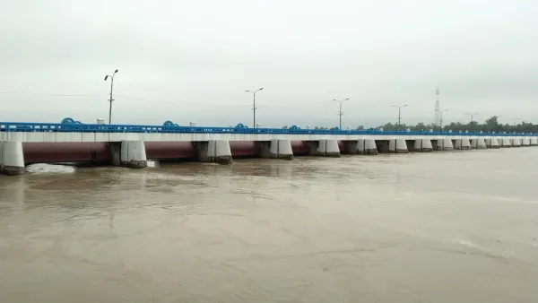 বিপদসীমা ছুঁয়ে প্রবাহিত হচ্ছে তিস্তার পানি, বন্যা আতংক 