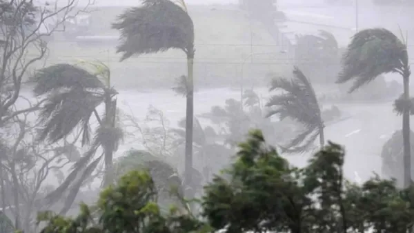 সাত অঞ্চলে ৬০ কিমি বেগে ঝড়ের আভাস