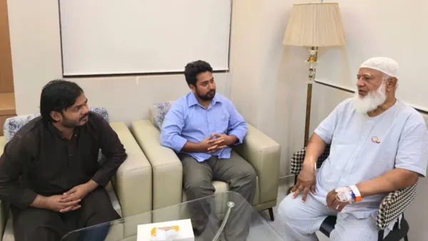 জামায়াত আমিরকে দেখতে হাসপাতালে নাহিদ ইসলাম