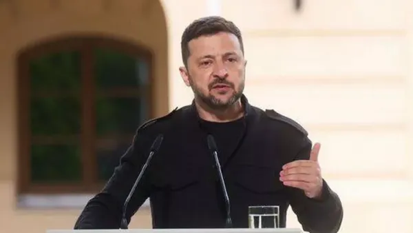 রাশিয়ায় ‘সরকার পরিবর্তনের’ ডাক জেলেনস্কির