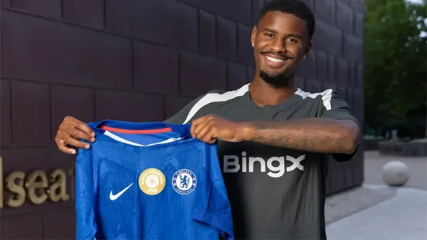 চেলসিতে যোগ দিলেন ডাচ প্রতিভা জোরেল হাতো