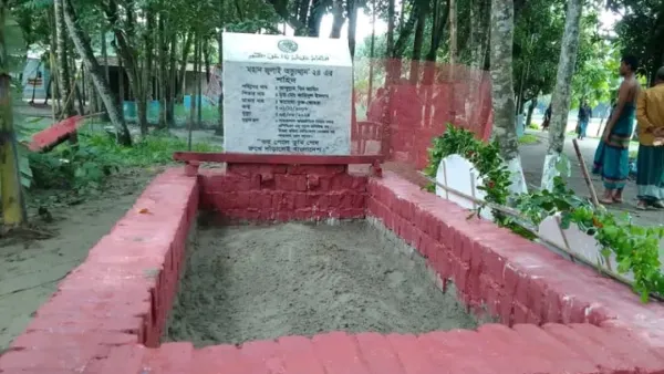 শহিদ ছেলের শোকে বাবার মৃত্যু, ক্যানসার আক্রান্ত ছেলেকে নিয়ে মায়ের নিঃসঙ্গ লড়াই