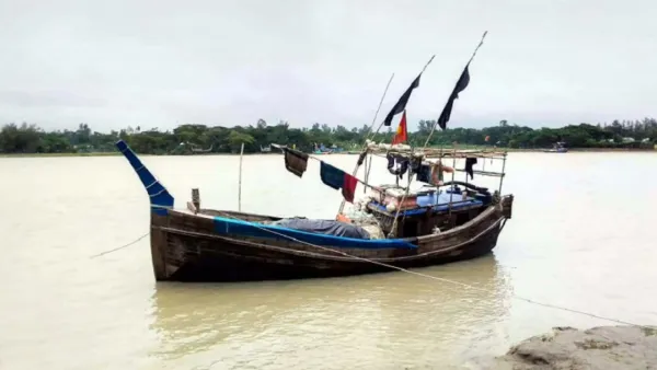 নৌকায় গ্যাস সিলিন্ডার বিস্ফোরণে দগ্ধ একজনের মৃত্যু 