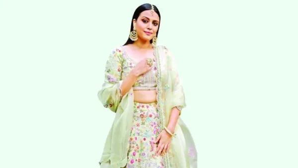 কটাক্ষের জবাব দিলেন স্বরা