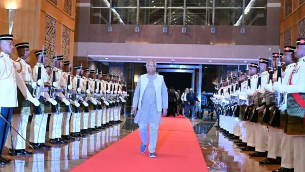 মালয়েশিয়ায় গার্ড অব অনার পেলেন প্রধান উপদেষ্টা