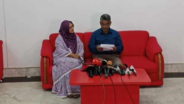 ডাকসু নির্বাচনে দ্বিতীয় দিনে ১৩ প্রার্থীর মনোনয়ন সংগ্রহ 