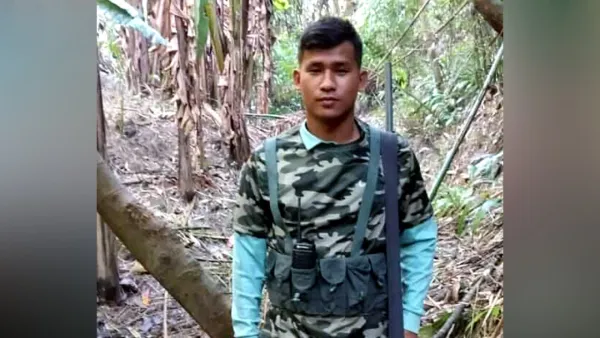 ছাদ থেকে লাফ দিয়ে মগ পার্টির নেতার মৃত্যু