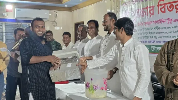 দেশ গণতন্ত্রের দিকে ফিরে যাচ্ছে: টুকু