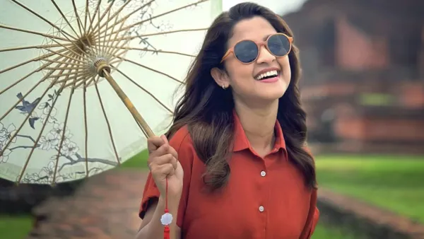 ‘আই লাভ ইউ’ আমার ভালো লাগে না: সাদিয়া আয়মান