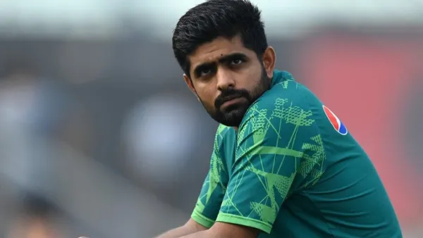 বাবরের টি-টোয়েন্টিতে ফেরা নিয়ে যা বললেন পাকিস্তান কোচ