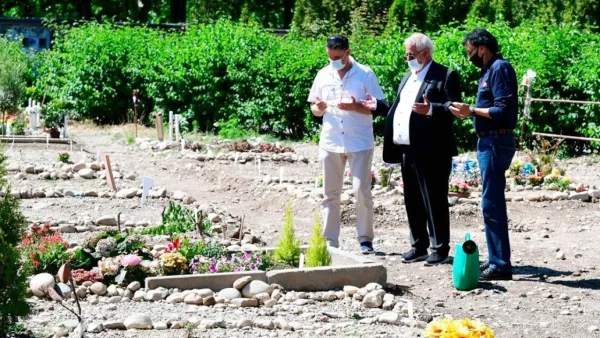 জুমার দিন মারা গেলে কি কবরের আজাব মাফ?