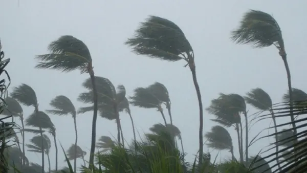 দুপুরের মধ্যে ৬০ কিলোমিটার বেগে ঝড়ের আভাস