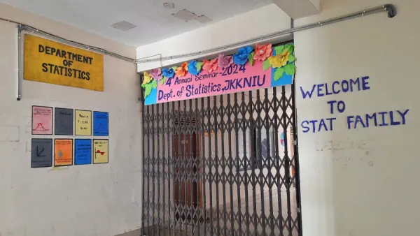 সংকটে পরিসংখ্যান বিভাগ, ৩ শিক্ষক দিয়ে ১৬২ শিক্ষার্থীকে পাঠদান