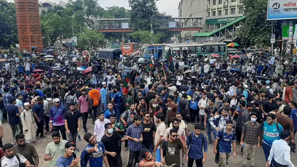 মর্যাদার লড়াইয়ে বন্ধ লেখাপড়া