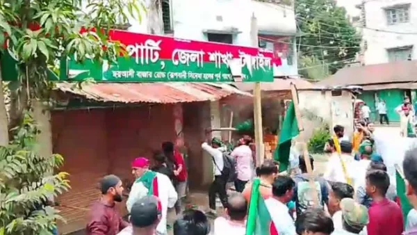 টাঙ্গাইলে জাতীয় পার্টির অফিস ভাঙচুর