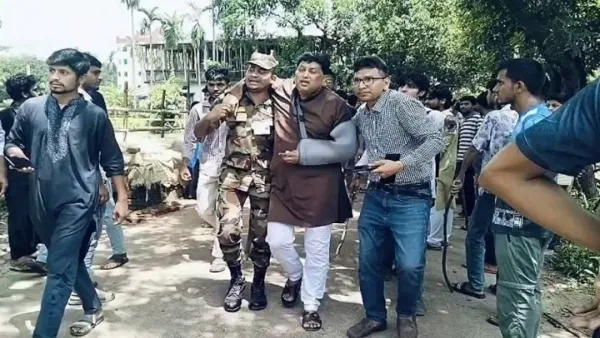 প্রো-ভিসিসহ আহত শতাধিক শিক্ষার্থী