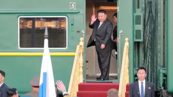 ট্রেনে করে চীনে প্রবেশ করলেন কিম জং উন